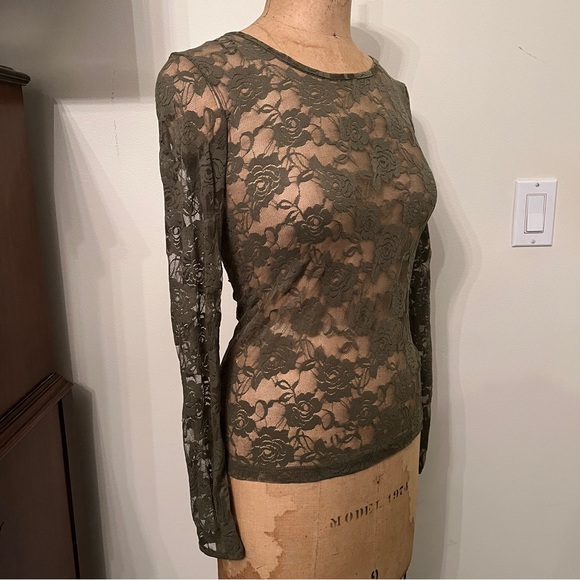 H&M Green Floral Lace Mesh Long Sleeve T-Shirt - Picture 3 of 6